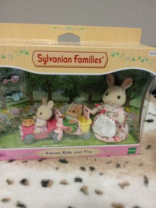 Sylvanian Families Bebés Paseo y Juego