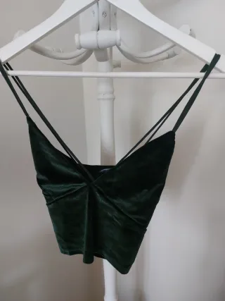 Top verde de terciopelo stradivarius M