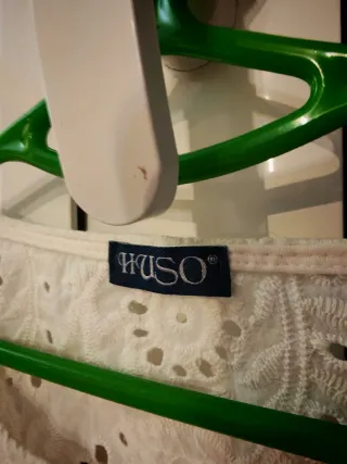 Blusa blanca bordada HUSO