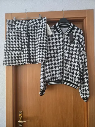 Conjunto Falda y Chaqueta  ,talla unica,M,L