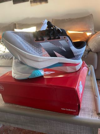 New Balance Fresh Foam V4 Talla 42