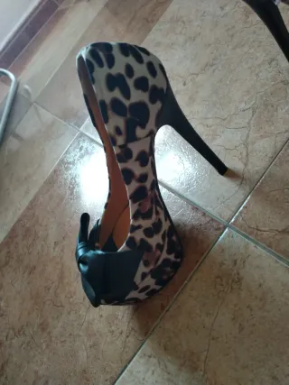Zapatos de tacón fiesta leopardo T.36