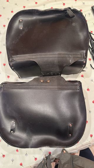 Alforjas Moto Custom Cuero Hebillas y Tachuela