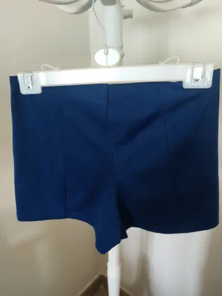 Pantalón corto Bershka azul talla S