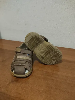 Sandali Chicco Bambino Marrone di pelle.