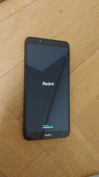 Smartphone Xiaomi Redmi 7A: Processore Qualcomm Snapdragon 439 Octa Core (fino a 2.20 GHz), RAM 2GB, 32GB di memoria, Display 5.45" HD 1440x720, Bluetooth, Wi-Fi, 4G, Dual SIM, Android 9.0 Pie