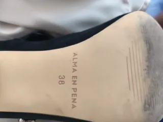 Zapatos ALMA EN PENA negros con pedrería