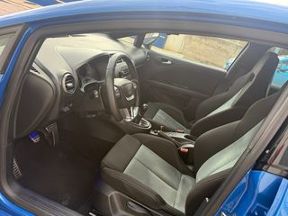 SEAT Leon 2011 CUPRA R