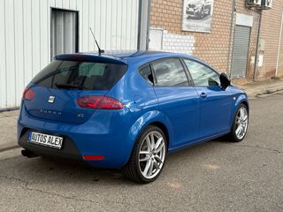 SEAT Leon 2011 CUPRA R