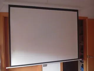 Proyector Yaber + Soporte + Pantalla