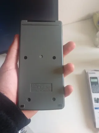 Calculadora Científica Casio fx-82LB