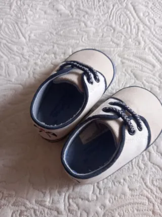 Zapatos de bebé talla 16