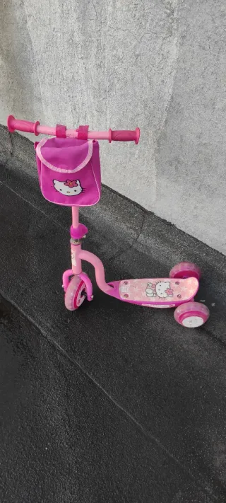 Patinete infantil 3 ruedas Hello Kitty