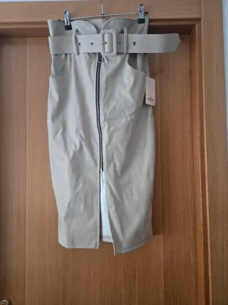 Falda polipiel Beige con Cinturón y Cremallera