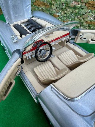 Mercedes-Benz 300 SL Roadster – 1957 – Escala 1:18