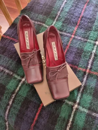 Zapatos Vintage Punta Cuadrada Rojo Burdeos