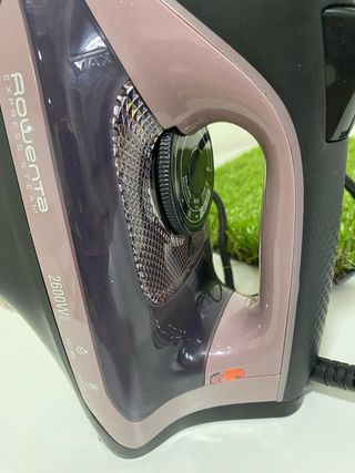 Plancha de Ropa Rowenta 2600W