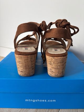 Sandalias de cuña Mustang