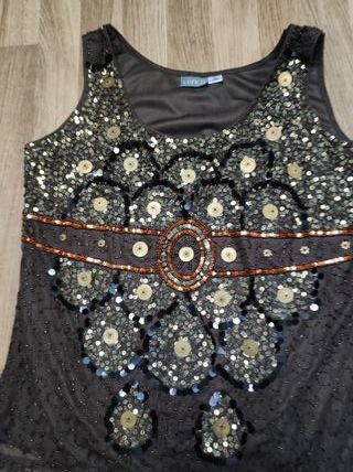 Top de pedrería y lentejuelas