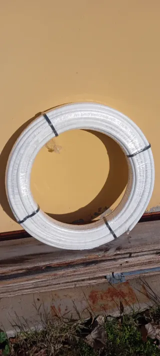 Tubo per condizionamento in plastica