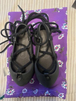 Albarcas Goma Negra Talla 29