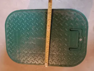 Registro de riego verde y negro