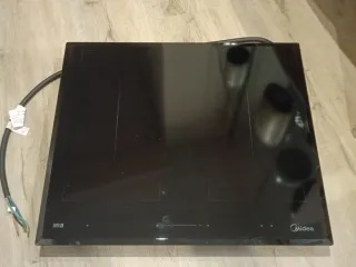 Placa de Inducción Midea Negra