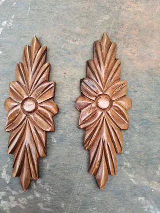 Adorno in legno massello intagliato per restaurare mobili