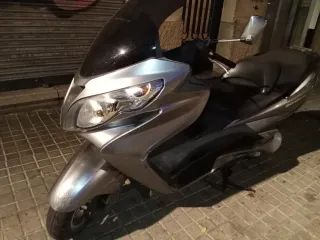 Suzuki Burgman 400 2010