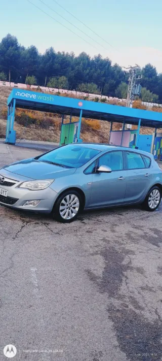 Opel Astra 2012