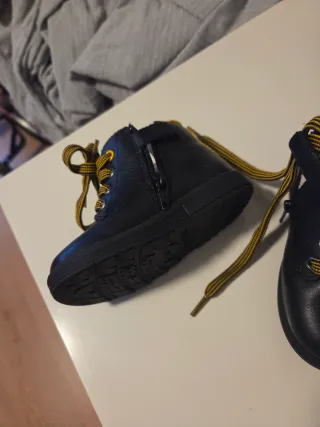 Botas Geox niño negras y amarillas