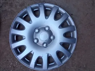 Tapacubos plateados para coche