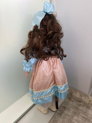 Muñeca de Porcelana Vestida