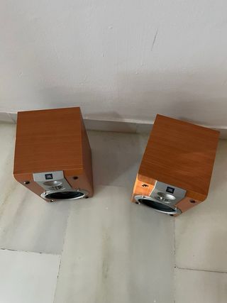 Pareja Altavoces JBL Marrones