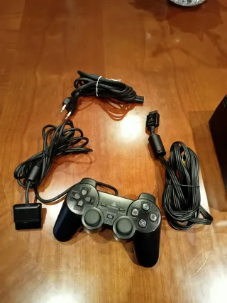 PlayStation 2 Nera con Giochi