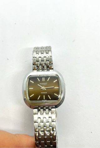 Radiant años 70 automático en acero, esfera roja