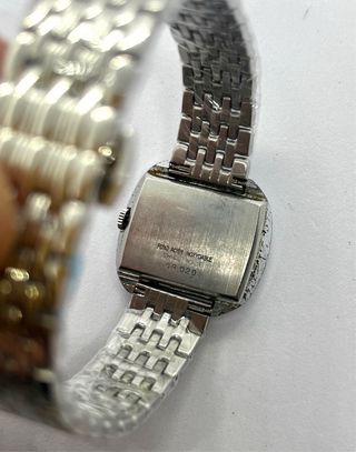 Radiant años 70 automático en acero, esfera roja