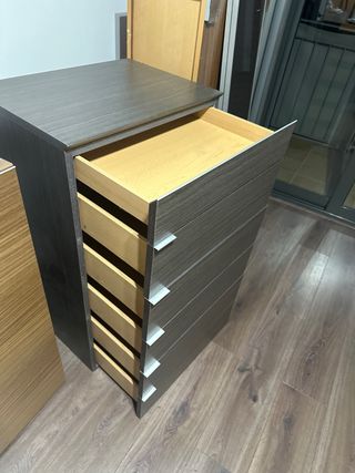 Cajonera oscura madera y metal