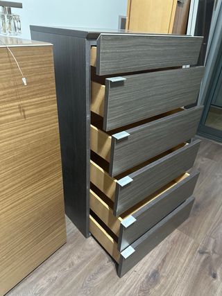 Cajonera oscura madera y metal