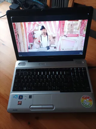 Portátil Toshiba Satellite L500-1TU