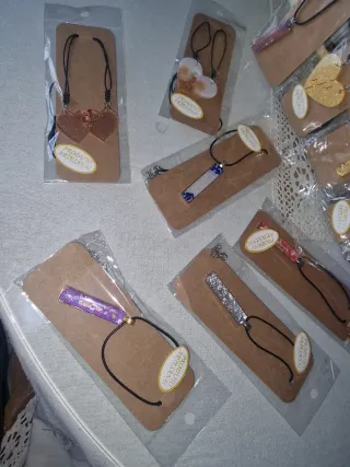 Colgantes de Resina Hechos a Mano