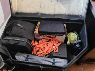 Remolque 1 moto con baúl y suelo