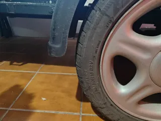 Remolque 1 moto con baúl y suelo