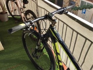 Bicicleta Scott Scale 960 . Talla L Negra/Amarilla