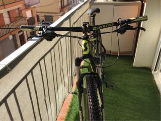 Bicicleta Scott Scale 960 . Talla L Negra/Amarilla