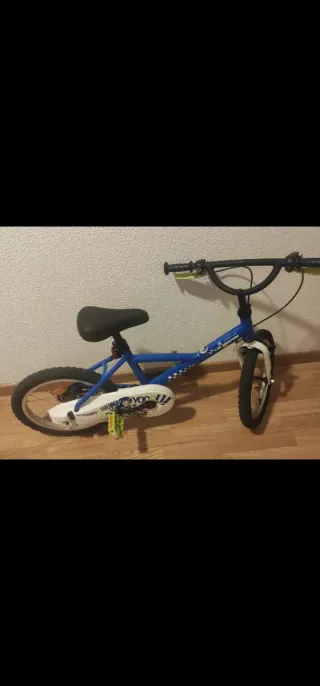 Bicicleta infantil azul