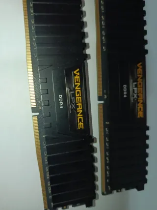 Corsair Vengeance LPX 32GB DDR4 2400MHz