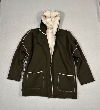 Abrigo capucha borreguito caqui talla única