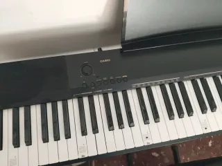 Teclado Casio CDP-130 con soporte y pedal