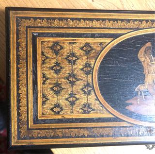 Scatola portagioie Sorrentina intarsiata XIX sec.